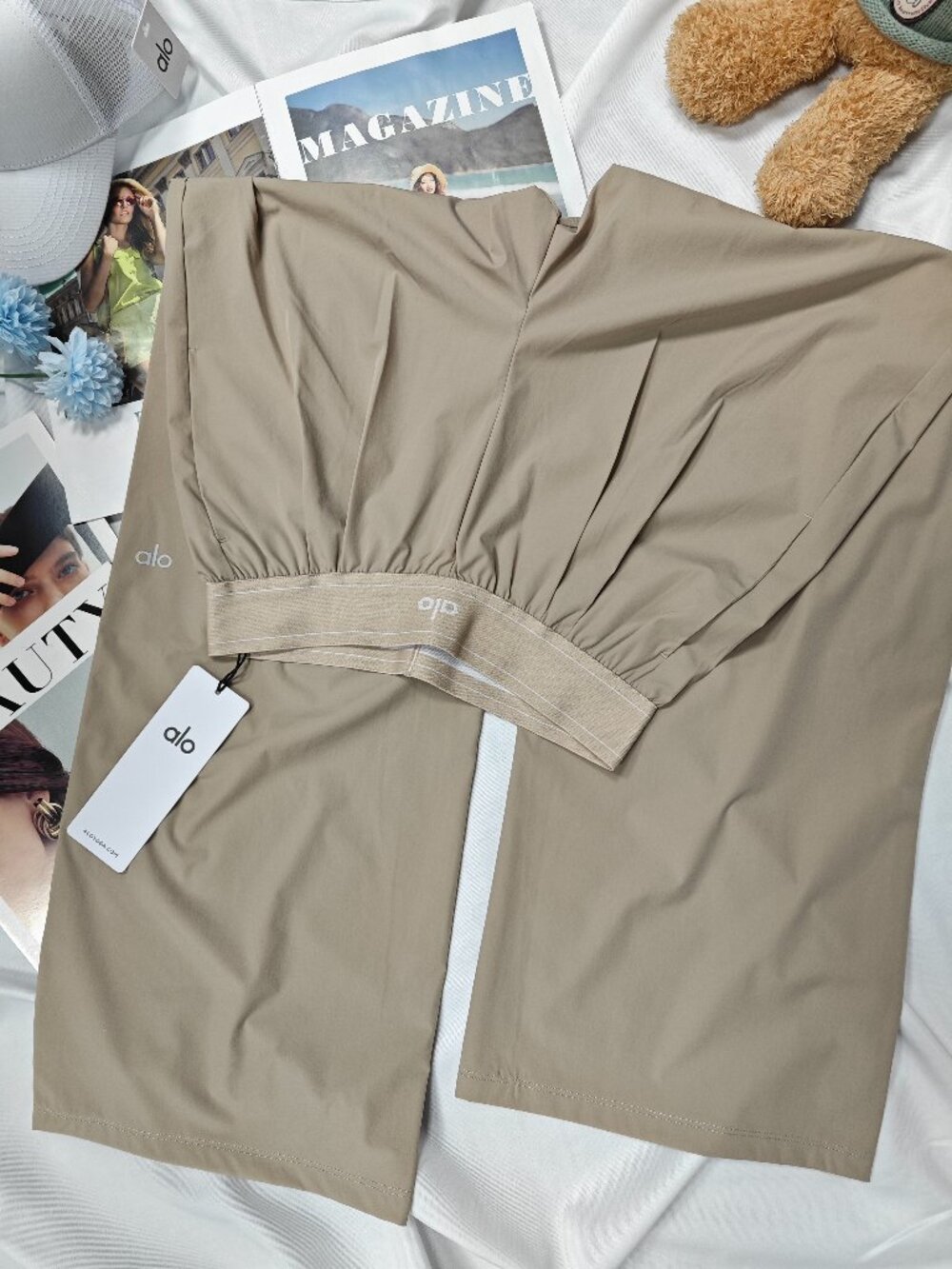 💖ALO Yoga Suit Up Trouser Gravel Color NWT(Regular)Quiet luxury pants